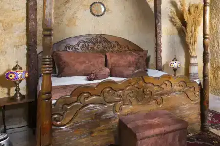 Romantic Cave - 25