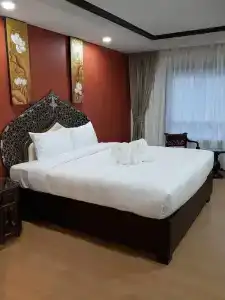 White Boutique and Spa - 3
