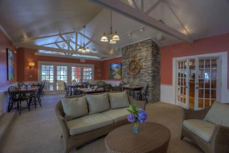 Spruce Point Inn and Spa - 1