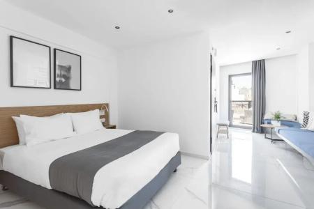 Melo Athens - 189