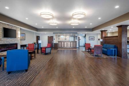 Comfort Suites Denver International Airport - 24