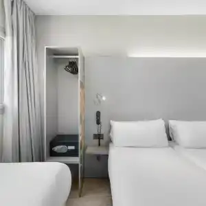 b&b Figueres - 48