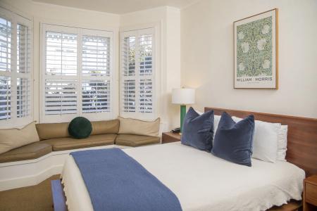 Washington Square Inn - 61