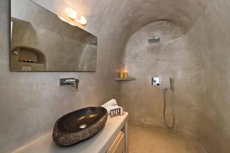 Porto Fira Suites - 17