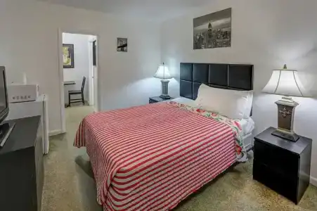 Green Seas Motel - 36