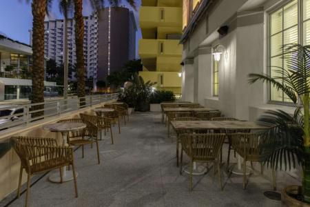 Hilton Garden Inn Miami South Beach - 25
