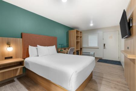 Best Western Plus Clocktower Inn - 65