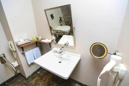 Crowne Plaza Istanbul Oryapark, An Ihg - 36