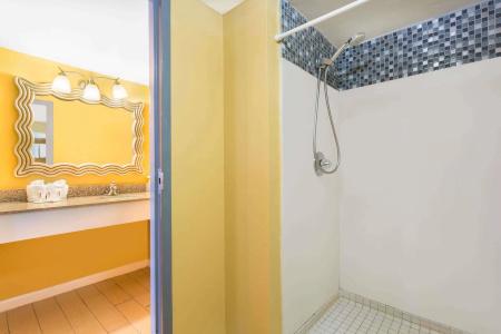 Super 8 by Wyndham Virginia Beach Oceanfront - 22