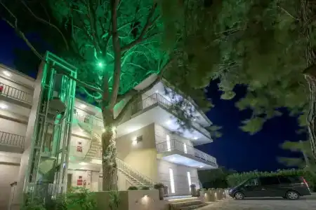 Koukounaria & Suites - 88