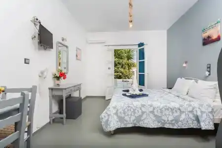 Zoumis Studios - 141