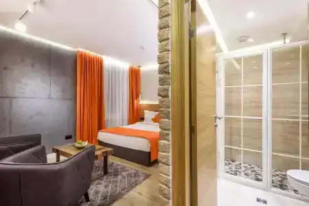 One Luxury Suites - 157