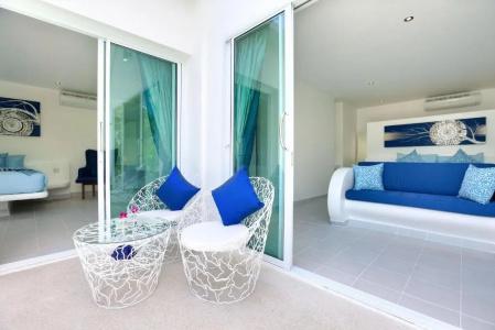 La Perle Luxury Boutique - 26
