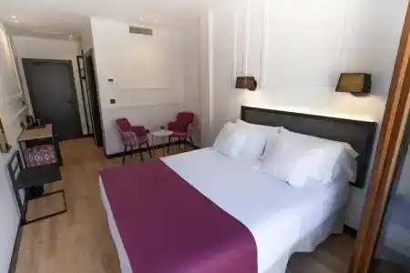 Boutique Puerta de las Granadas - 182
