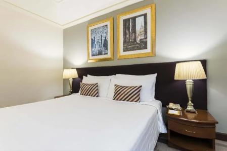 Chatrium Royal Lake Yangon - 51