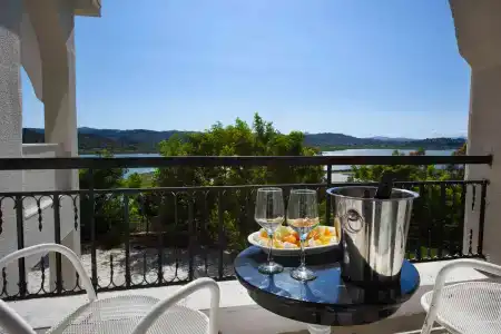 The Royal Grand - 11