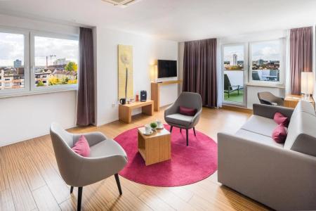 Newton Heilbronn - 24