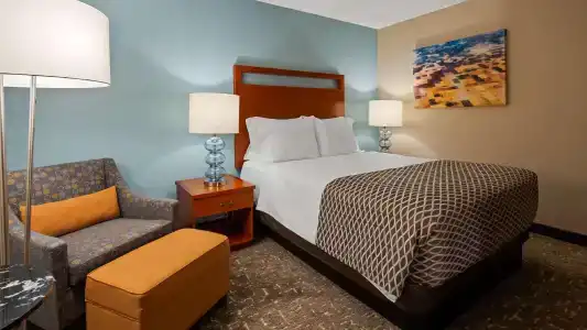 Best Western Plus - 107
