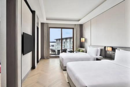 JW Marriott Bengaluru Prestige Golfshire Resort & Spa - 4