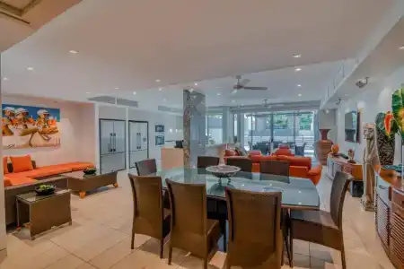 Coconut Grove - 77