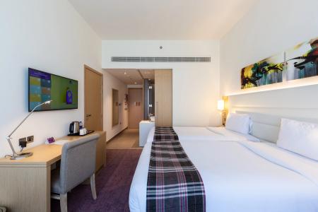 Premier Inn Dubai Dragon Mart - 3