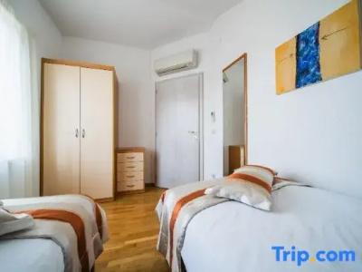 Pervanovo with Free Parking - 215