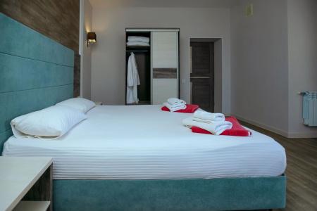 RedHouse - 151