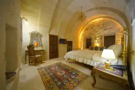 Serenus Cave Suites - 106
