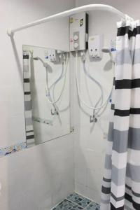 Ananas Phuket Central Hostel - 19