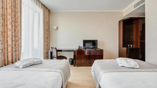 Lisi Hills - 124