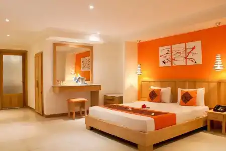 Le Surcouf & Spa - 1