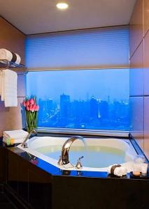 DoubleTree by Hilton Shanghai - Pudong - 88