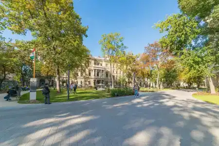 Budapest Museum Central - 0