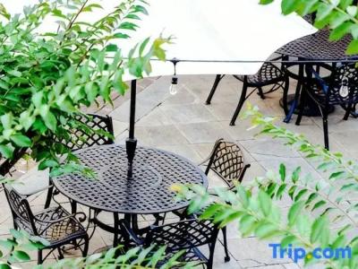 Planters Inn - - 132