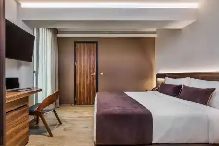ad Imperial Plus Thessaloniki - 20