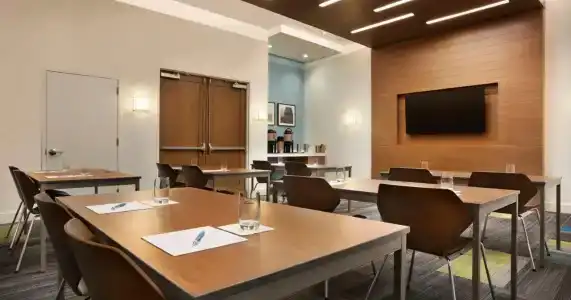 Four Points by Sheraton Miami Airport - 18