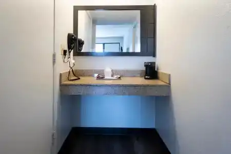 Ocean Breeze Inn - 29