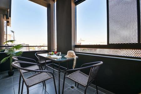 Thisean Modern Suites By Athens Stay - 56