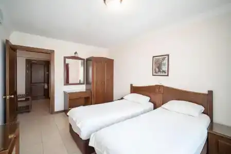 Fora Apart - 69