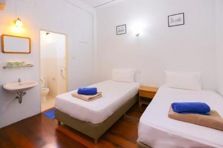 Phuket Old Town Hostel - 38