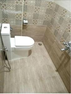 Treebo Trend Rithikha Inn Crest Ashok Nagar - 8