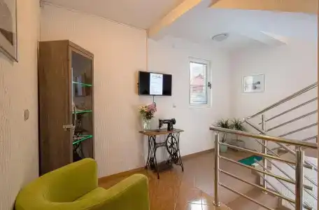 Budva Inn Guest House - 19