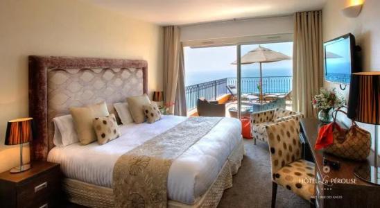 Hôtel La Pérouse Nice Baie des Anges - 77