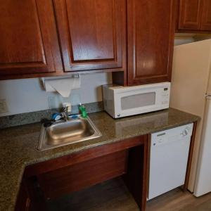 Sonesta Es Suites Baton Rouge - 37