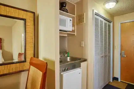 Ewa Waikiki - 17