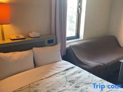 Hotel - 72