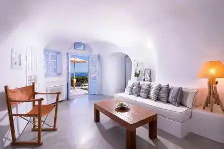 Pezoules of Oia - 41