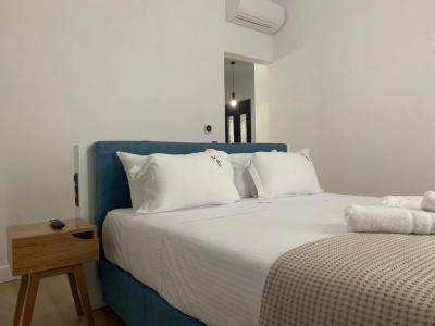 Maroon Bottle Boutique Suites - 23