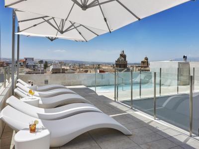 Granada Five Senses Rooms & Suites - 36