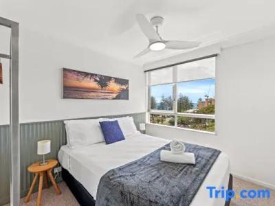 Burleigh Beach Tower - 177